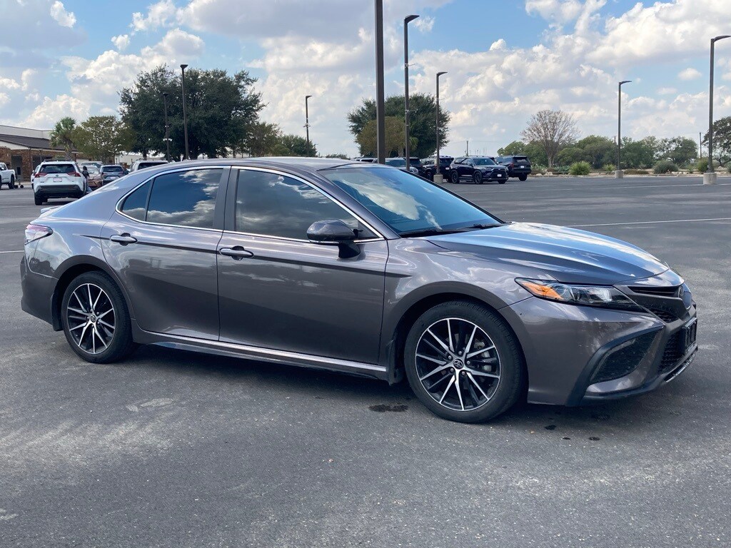 2023 Toyota Camry SE photo 2