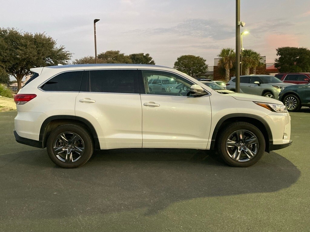 2018 Toyota Highlander Limited photo 3