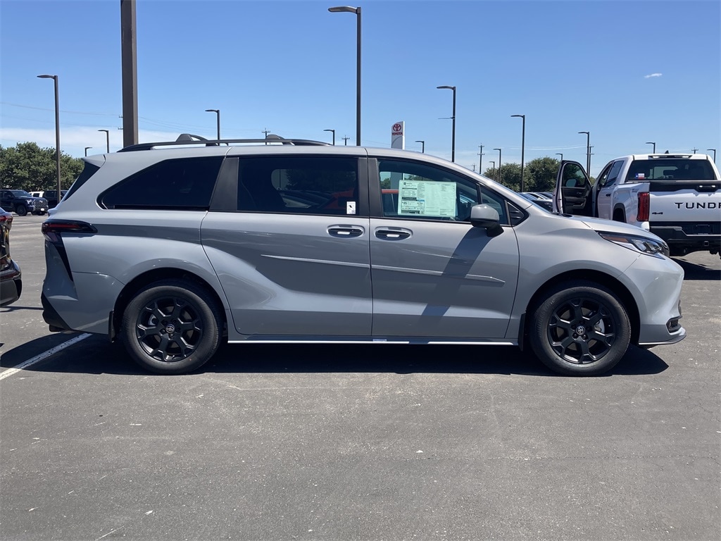 New 2025 Toyota Sienna Woodland Edition Van Passenger Van