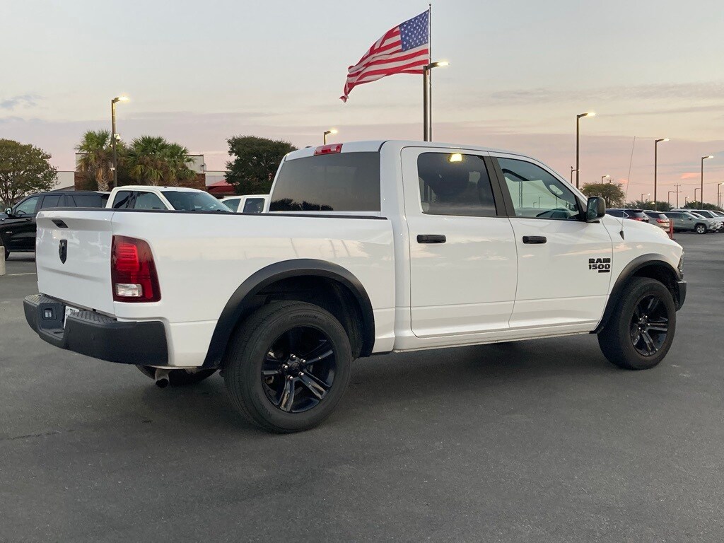 2024 Ram 1500 Classic Warlock photo 4