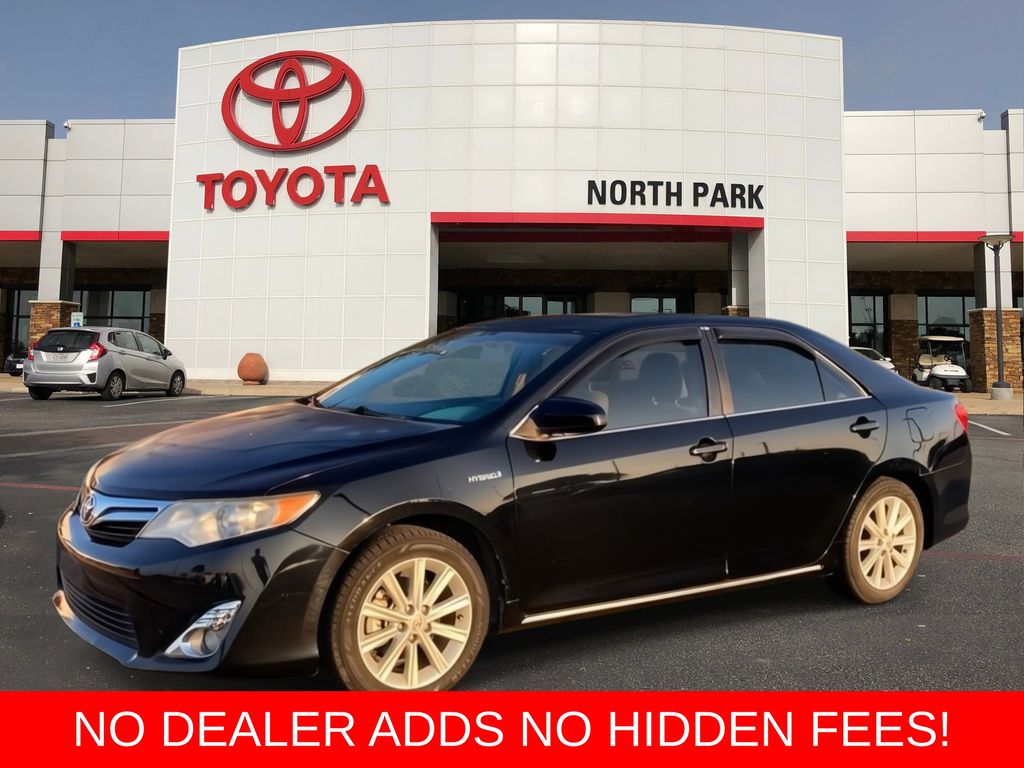  2013 Toyota Camry Hybrid XLE FWD   