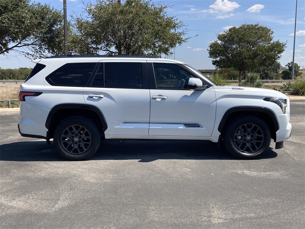 2026 Toyota Sequoia Platinum photo 4