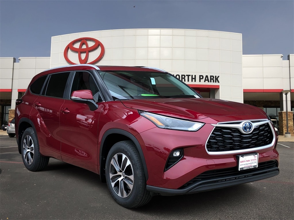 2023 Toyota Highlander Hybrid SUV 