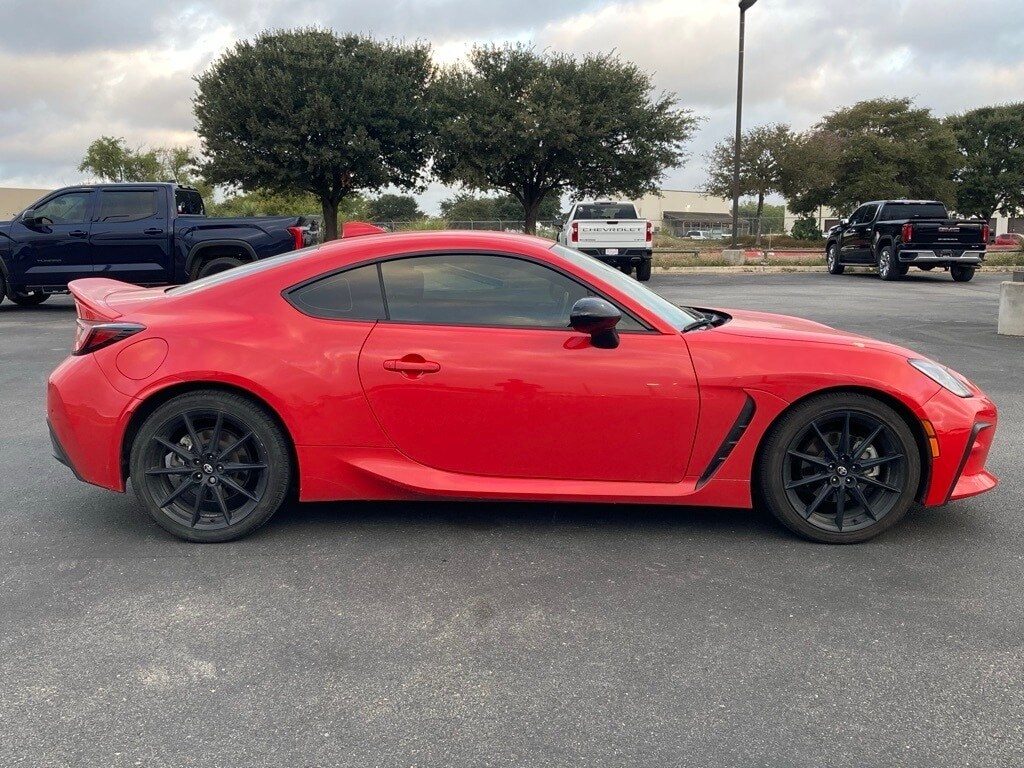 2022 Toyota GR86 Premium photo 4