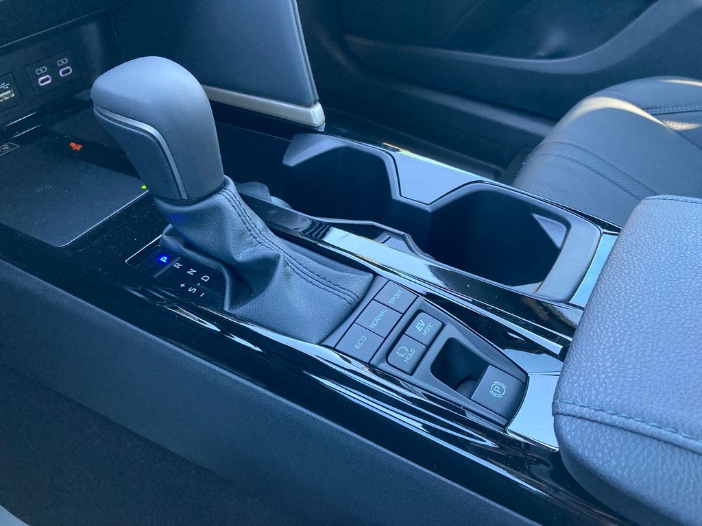 2026 Toyota Camry XSE - Photo 25