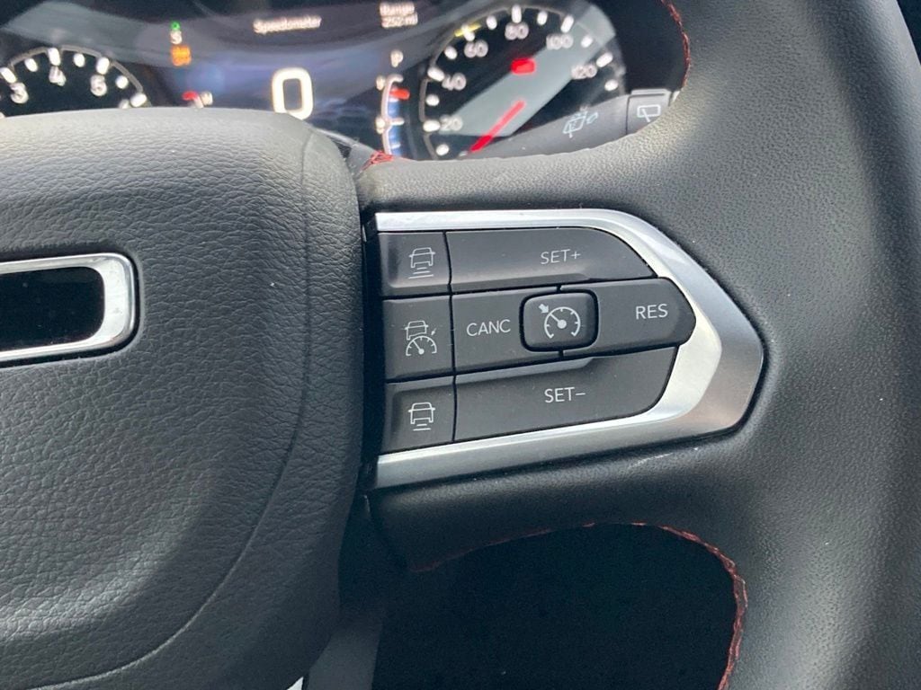 2025 Jeep Compass Trailhawk - Photo 18