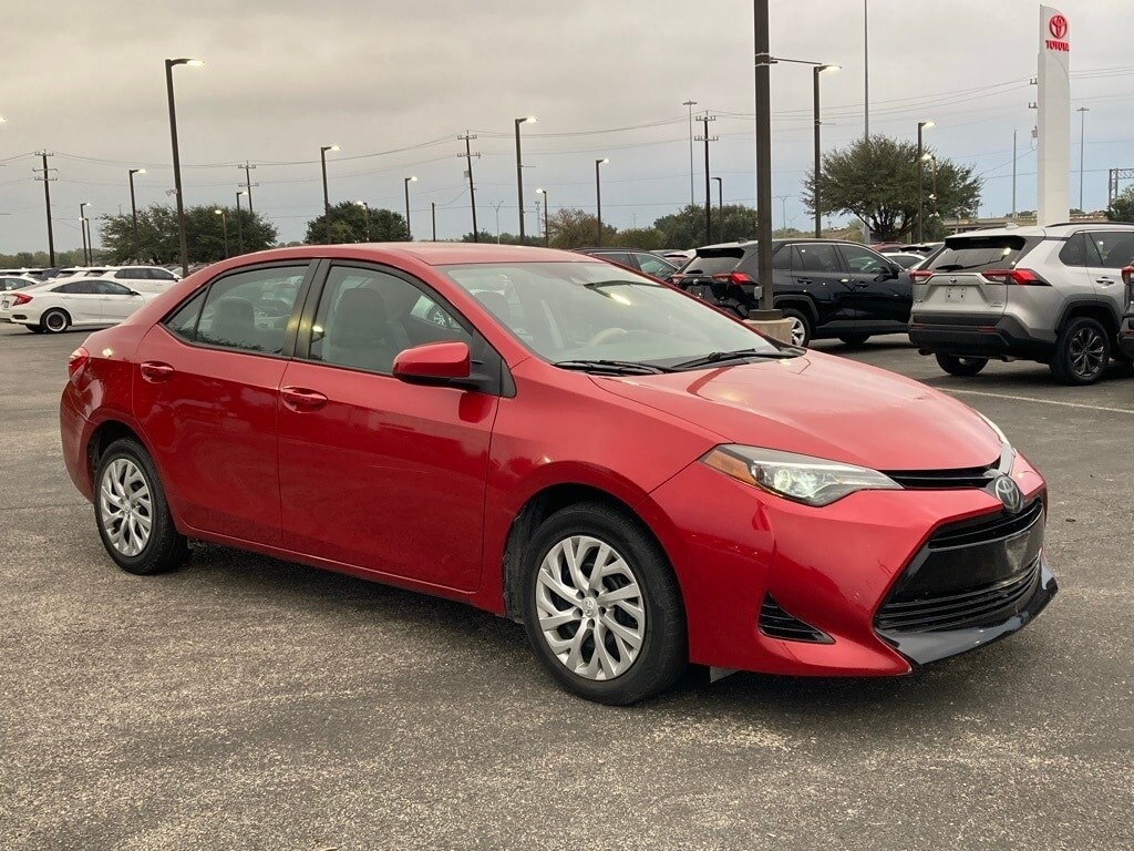2018 Toyota Corolla XLE XSE photo 3