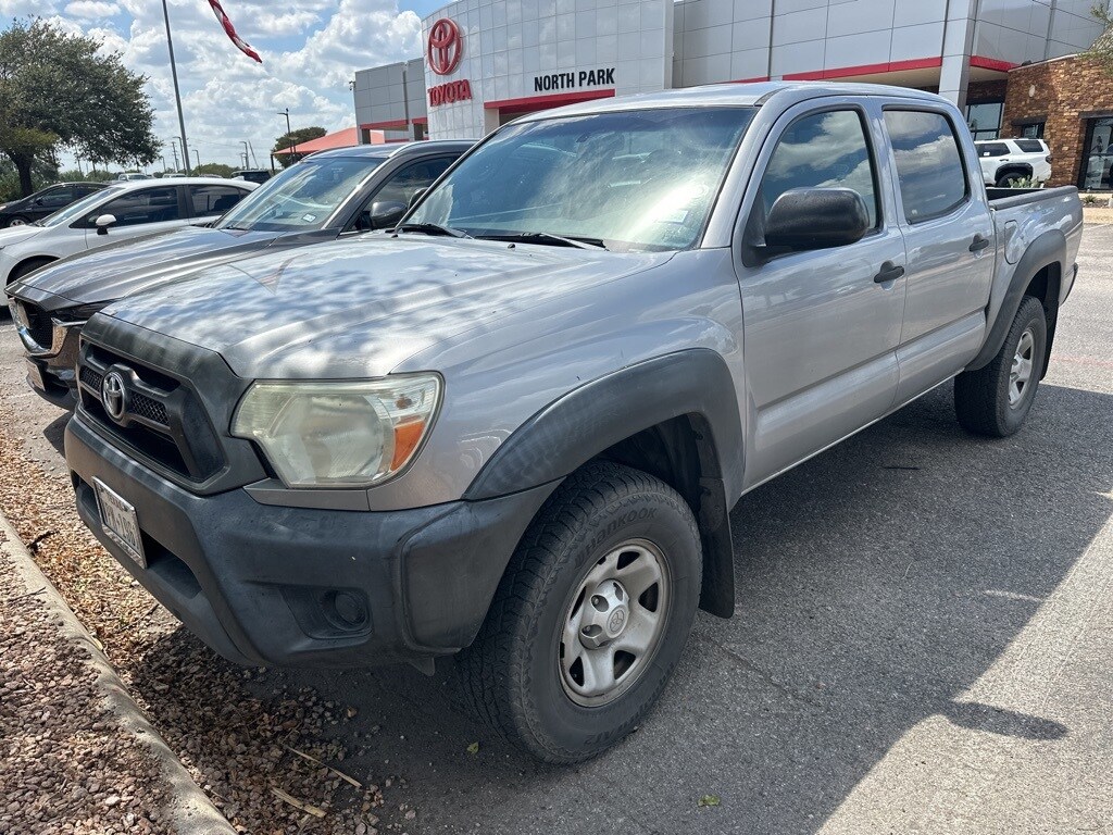 2015 Toyota Tacoma PreRunner photo 2