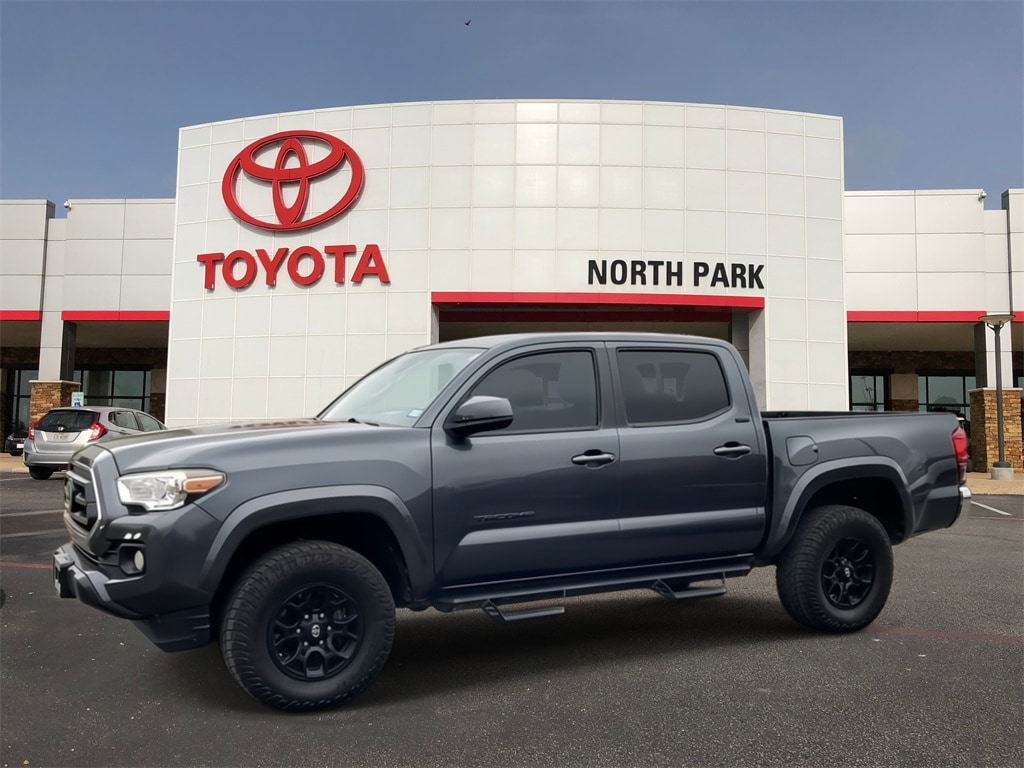 2020 Toyota Tacoma SR5's photo