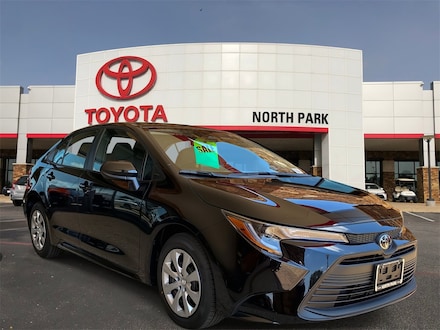 2025 Toyota Corolla LE Sedan