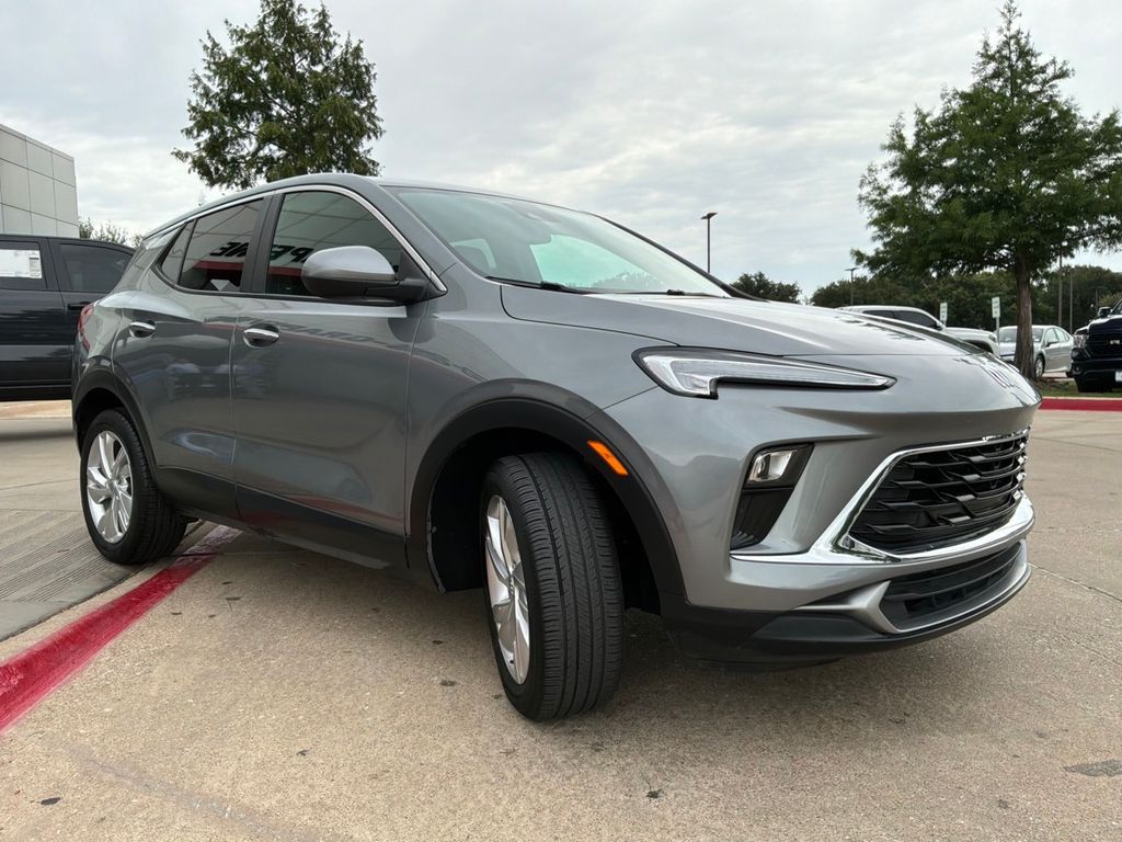 2025 Buick Encore GX Preferred - Photo 4