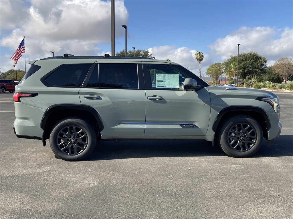 2026 Toyota Sequoia Platinum photo 3