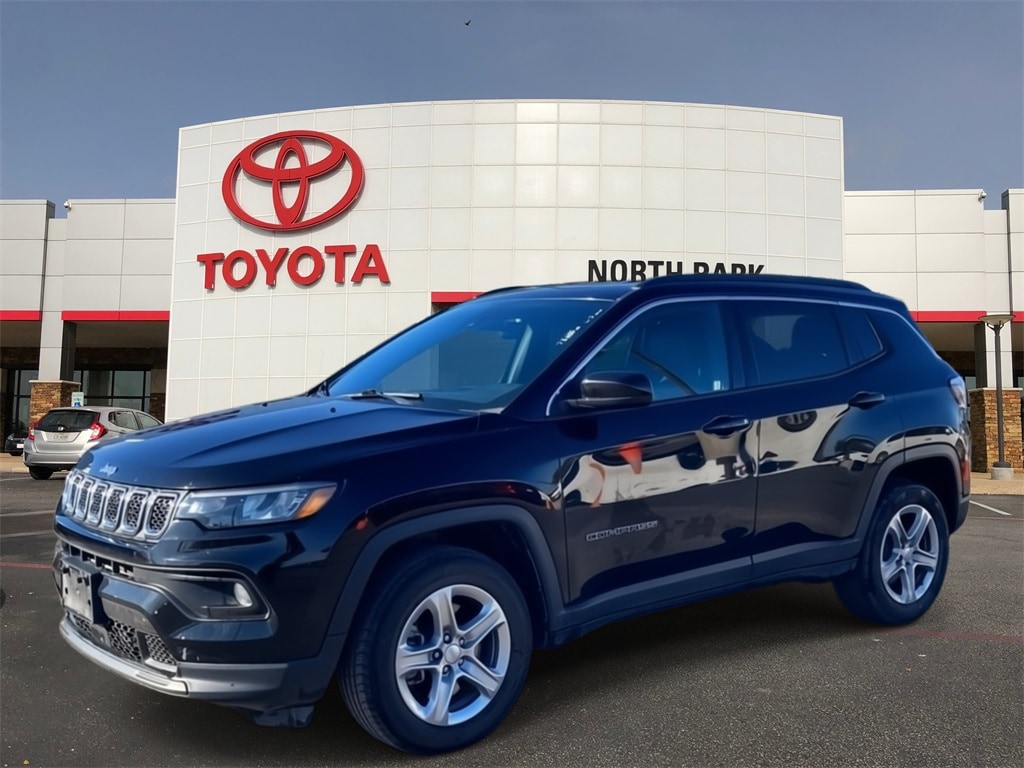 Used 2024 Jeep Compass Latitude SUV