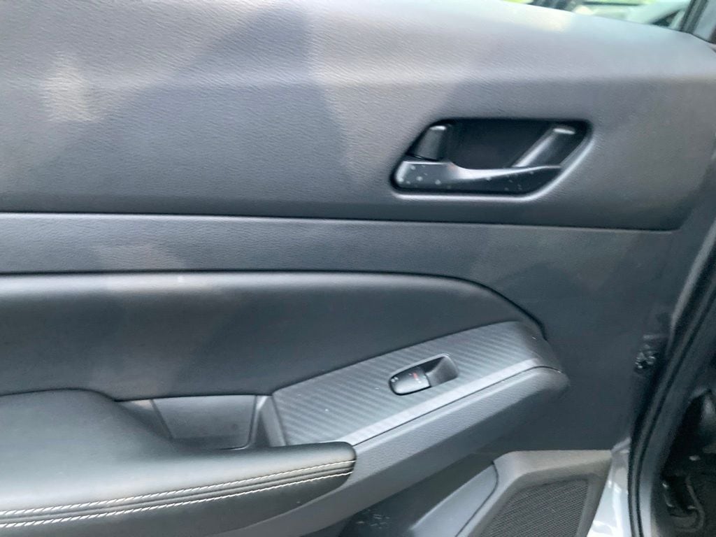 2025 Nissan Altima SV - Photo 11