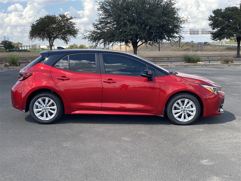 2025 Toyota Corolla SE photo 4