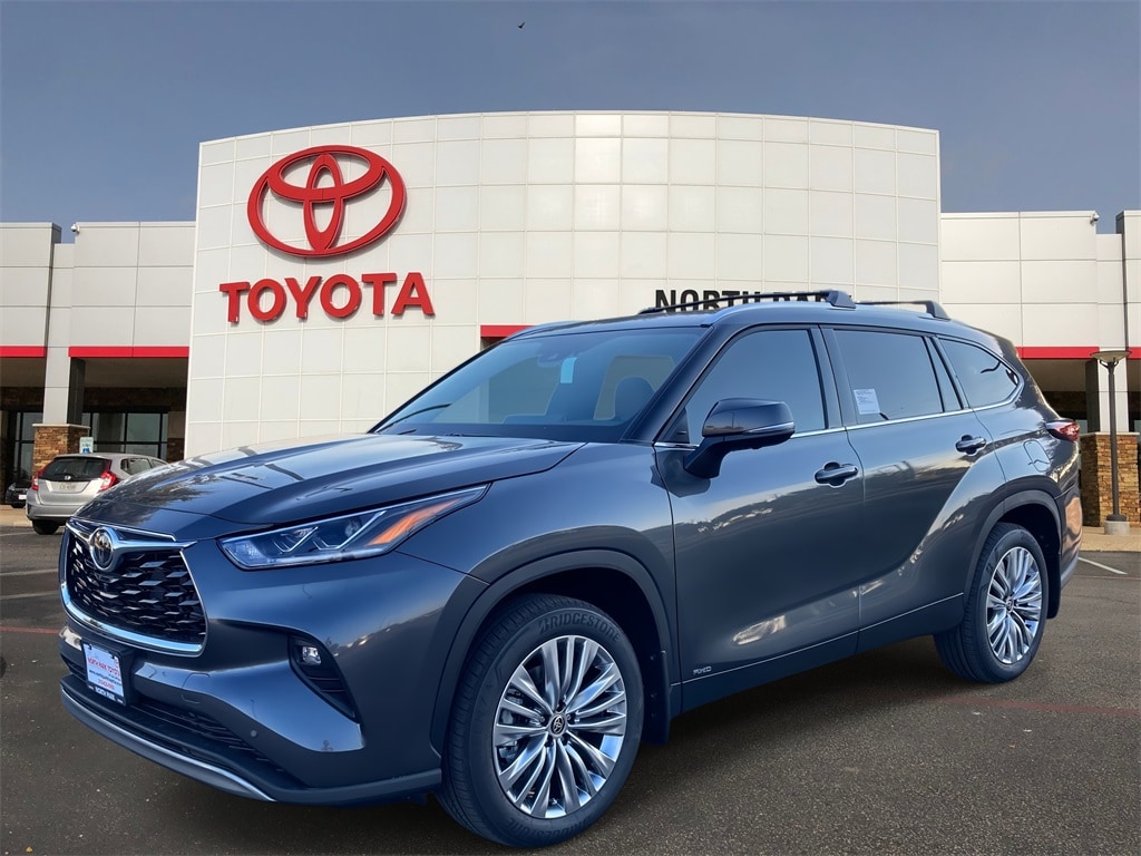 2025 Toyota Highlander Hybrid SUV 