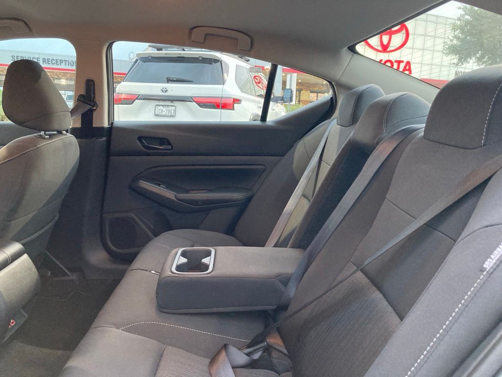 2025 Nissan Altima SV - Photo 10