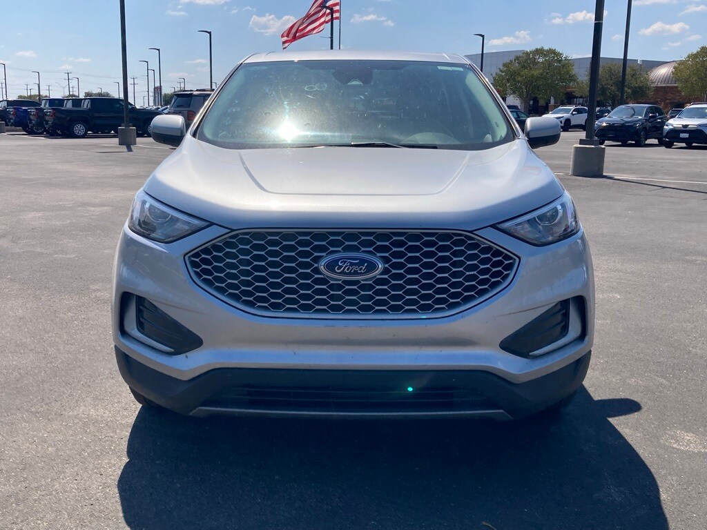 2024 Ford Edge SEL photo 2
