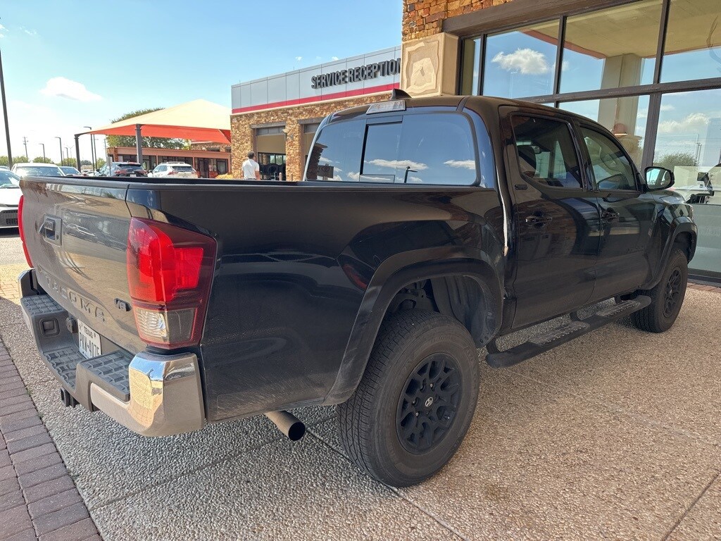 2021 Toyota Tacoma SR5 photo 2