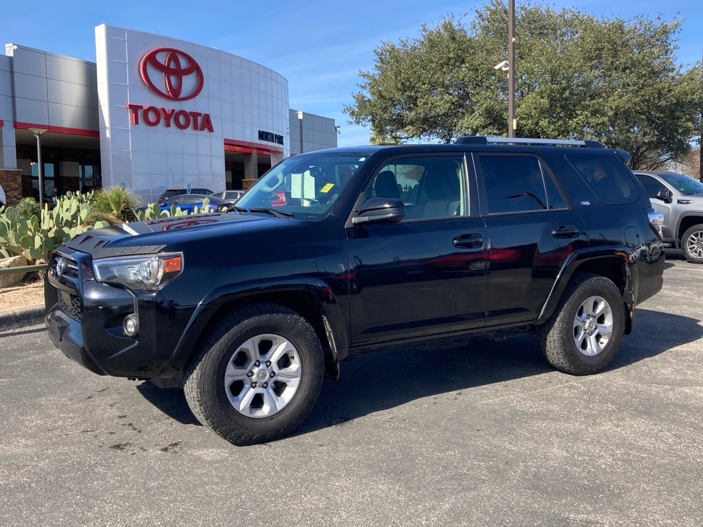 2022 Toyota 4Runner SR5's photo