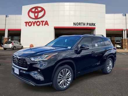 2026 Toyota Highlander Hybrid Platinum SUV