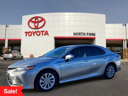 2022 Toyota Camry LE Sedan