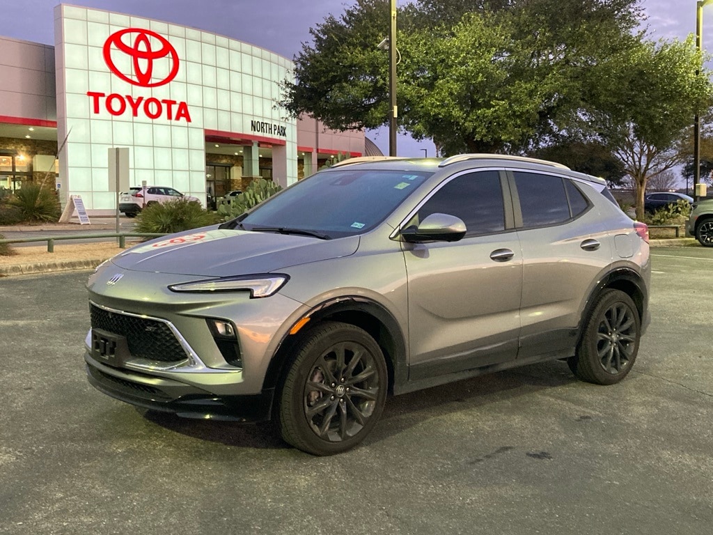 2024 Buick Encore GX Sport Touring's photo