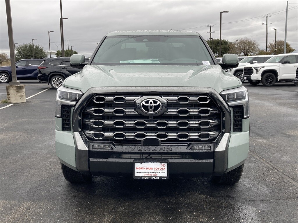 2026 Toyota Tundra Platinum photo 2