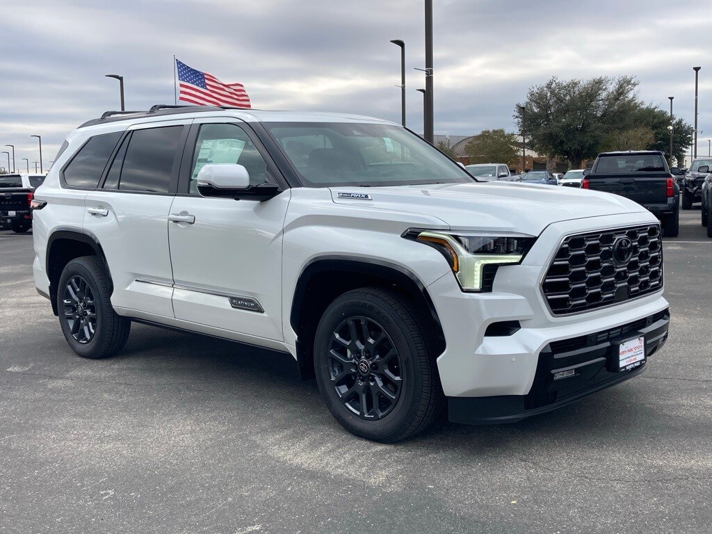 2026 Toyota Sequoia Platinum photo 3