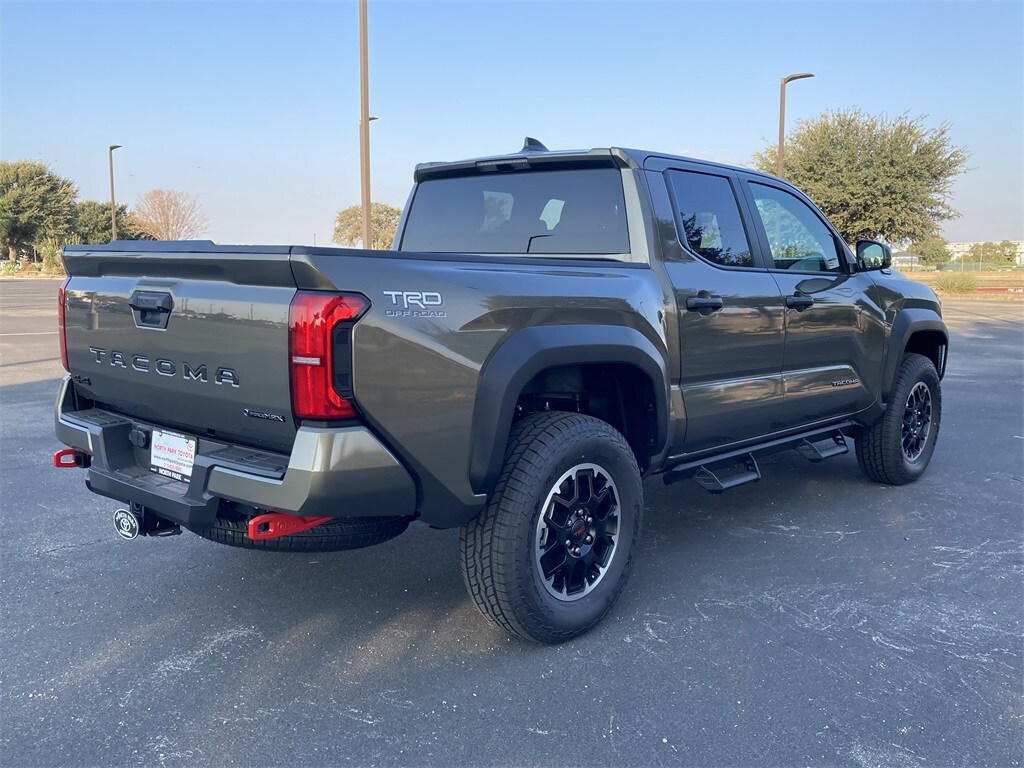 2025 Toyota Tacoma TRD photo 4