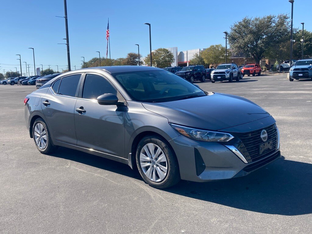 2024 Nissan Sentra S photo 2