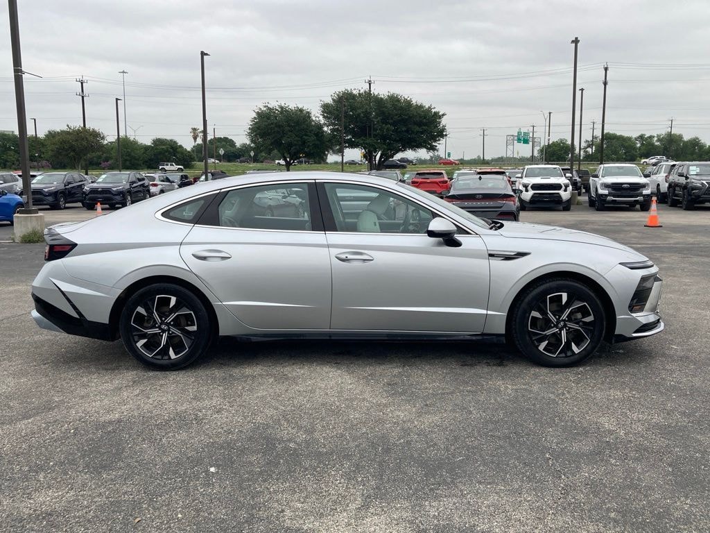 Used 2025 Hyundai Sonata SEL Sedan