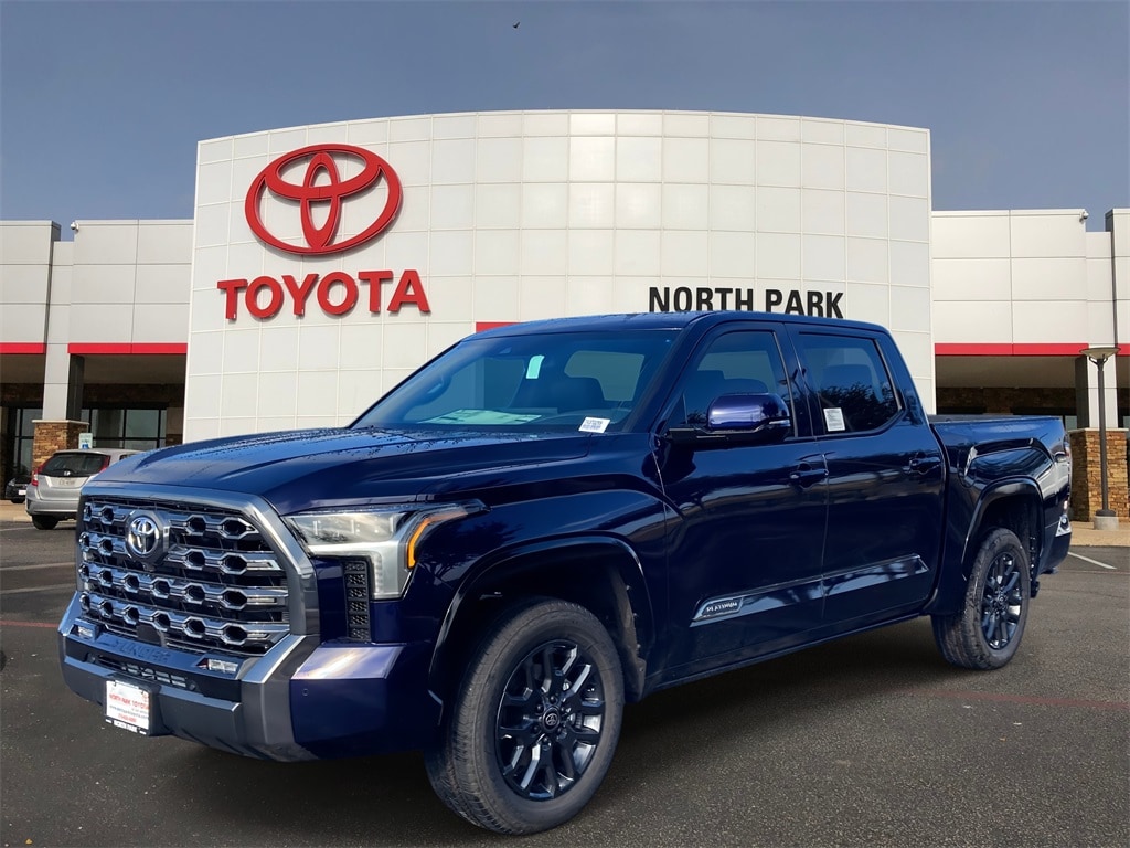 2026 Toyota Tundra Platinum's photo