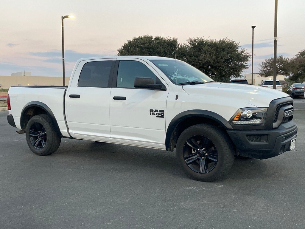 2024 Ram 1500 Classic Warlock photo 2