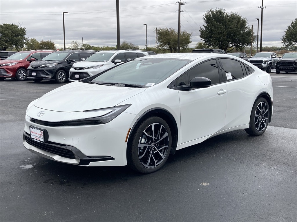 2026 Toyota Prius XSE's photo