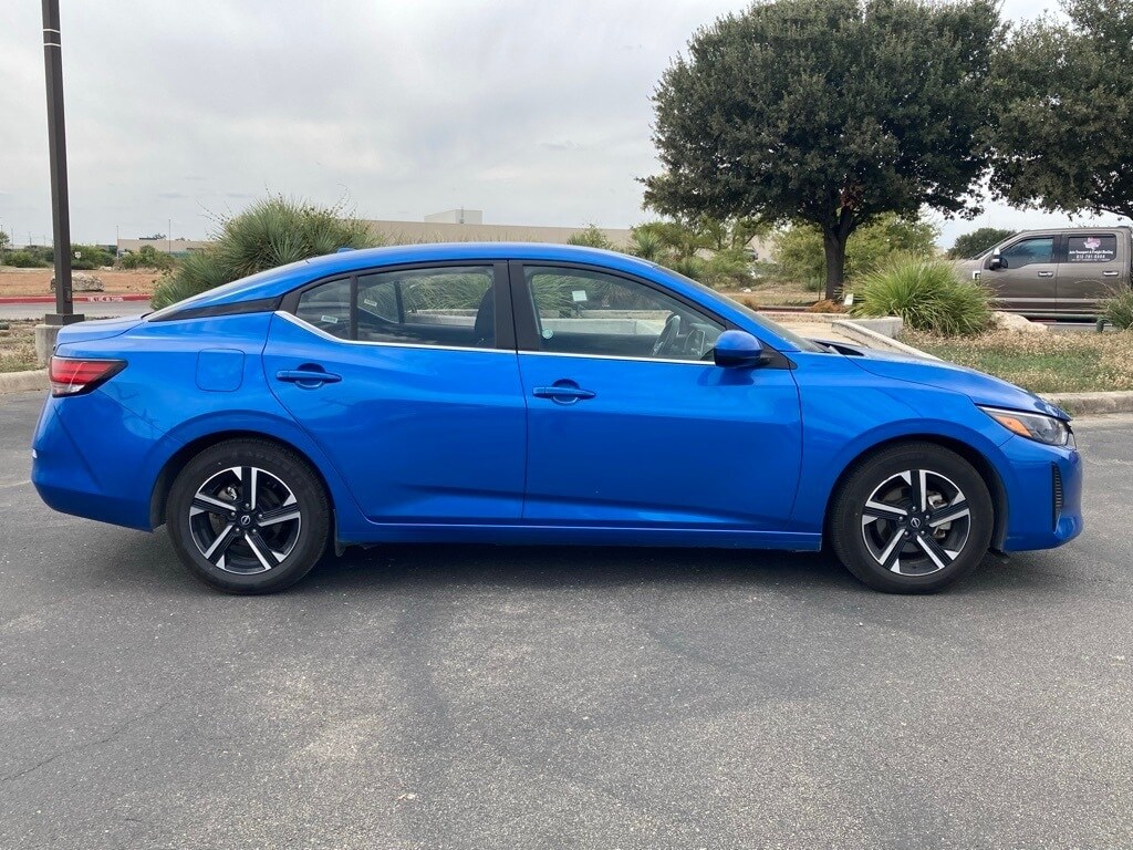 2024 Nissan Sentra SV photo 3