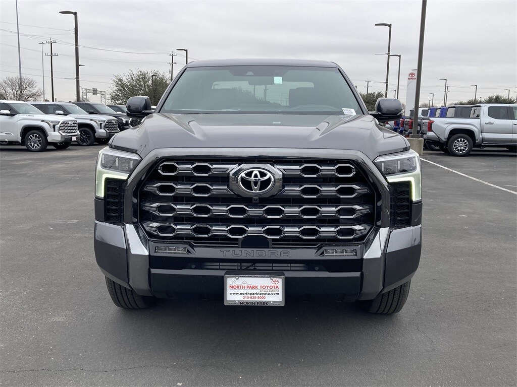 2025 Toyota Tundra Platinum photo 2