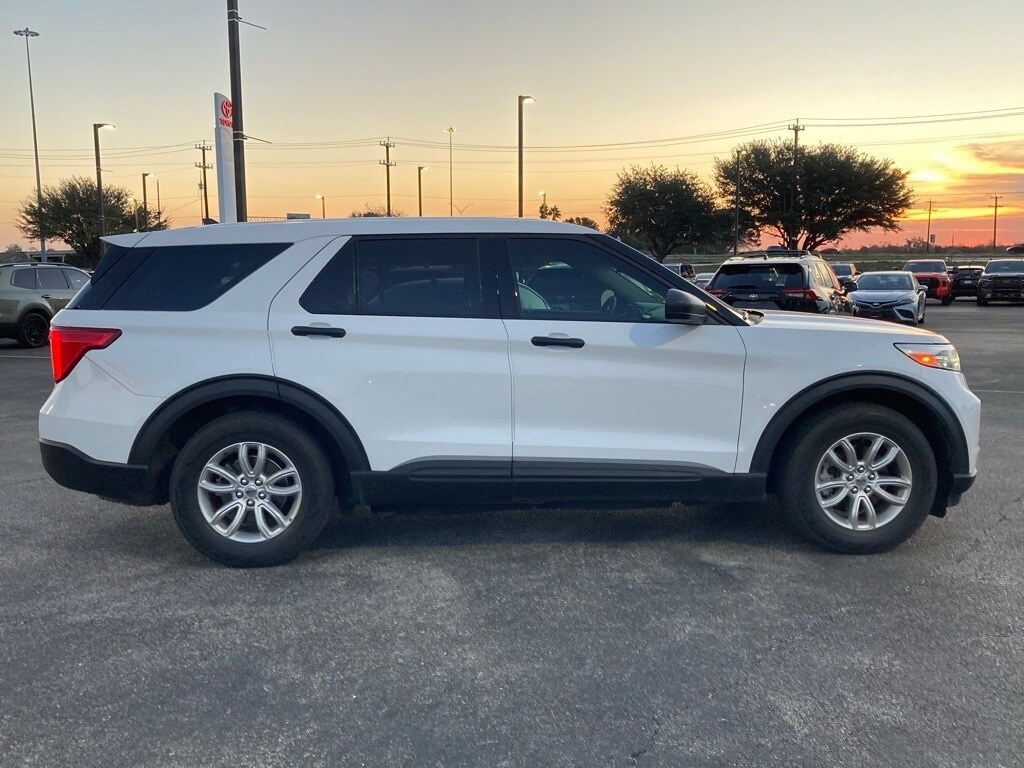 2021 Ford Explorer Base photo 3