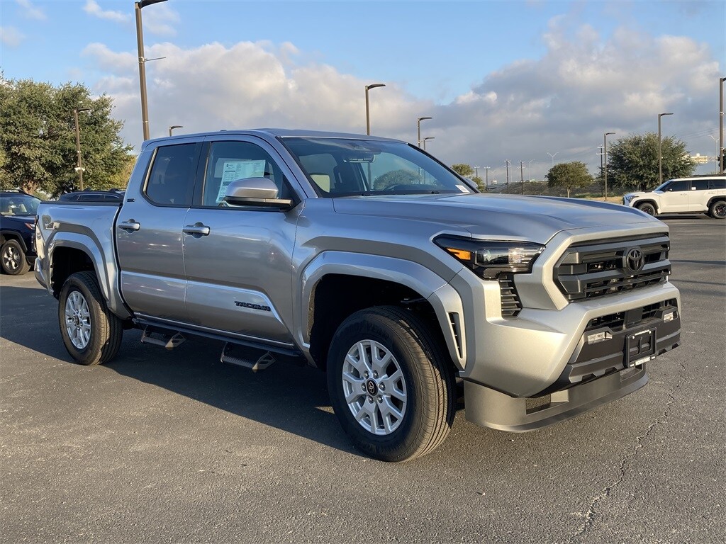2025 Toyota Tacoma SR5 photo 2