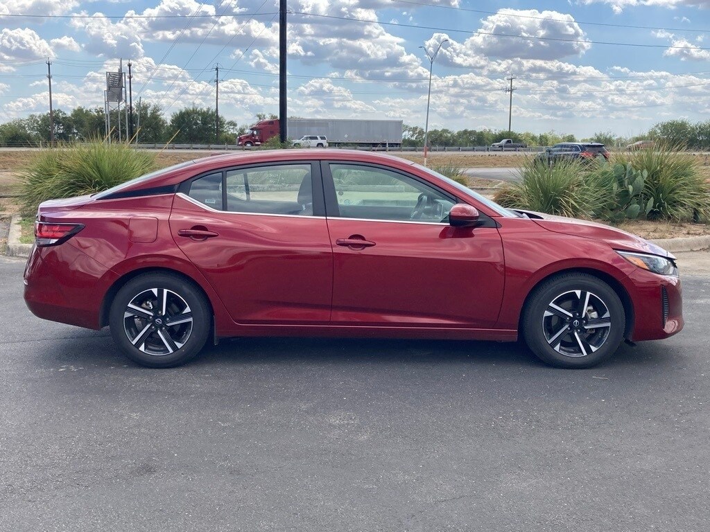 2024 Nissan Sentra SV photo 4