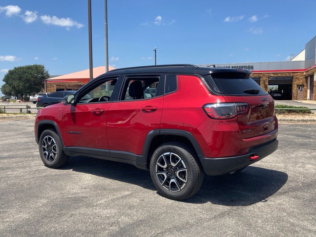 2025 Jeep Compass Trailhawk - Photo 7
