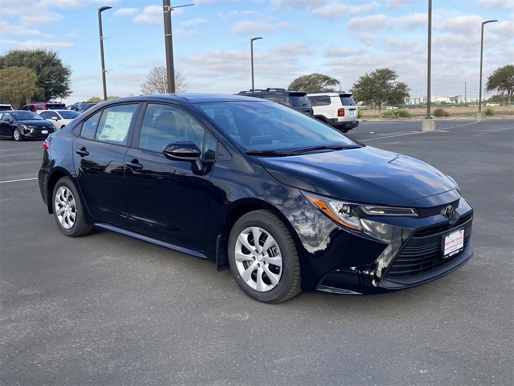 2026 Toyota Corolla LE photo 2