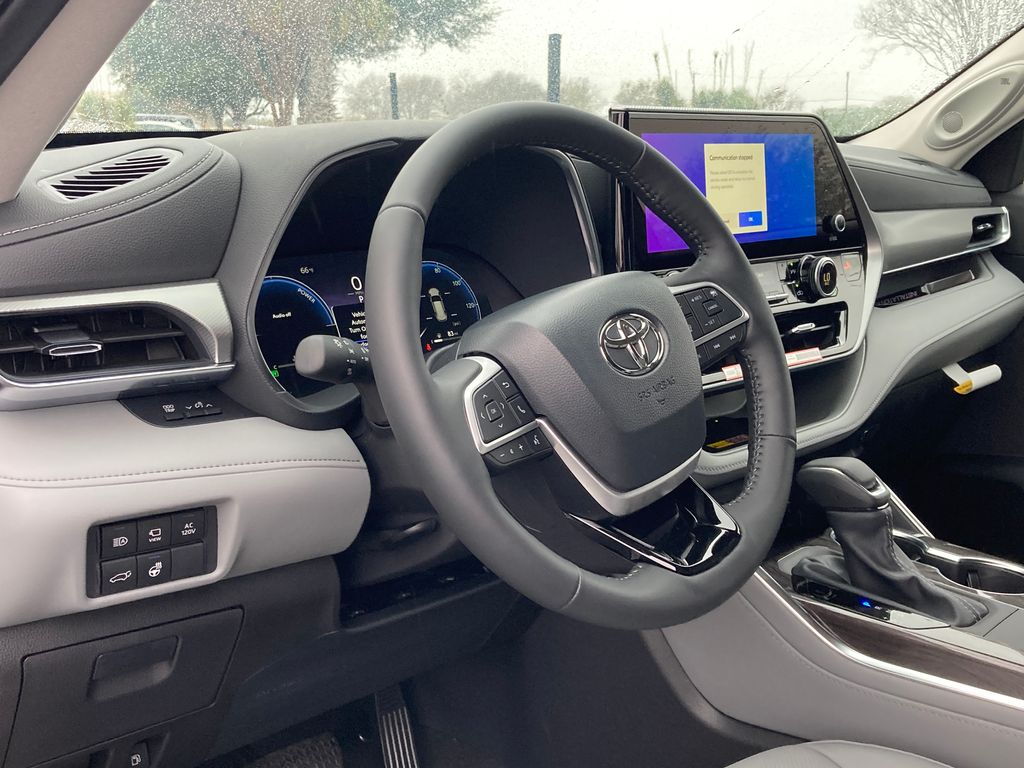 2026 Toyota Highlander Hybrid Platinum AWD