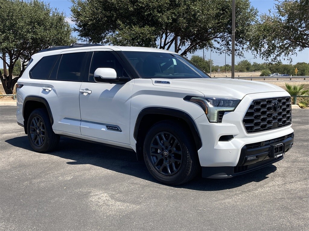 2026 Toyota Sequoia Platinum photo 3