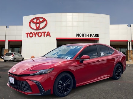 2025 Toyota Camry SE Sedan
