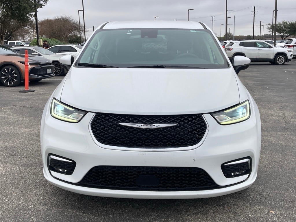 Used 2023 Chrysler Pacifica Touring L Minivan/Van
