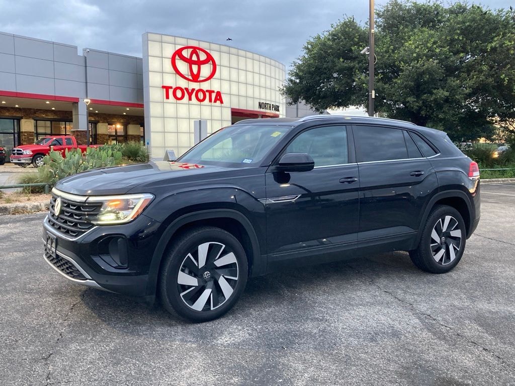 Used 2024 Volkswagen Atlas Cross Sport 2.0T SE w/Technology SUV