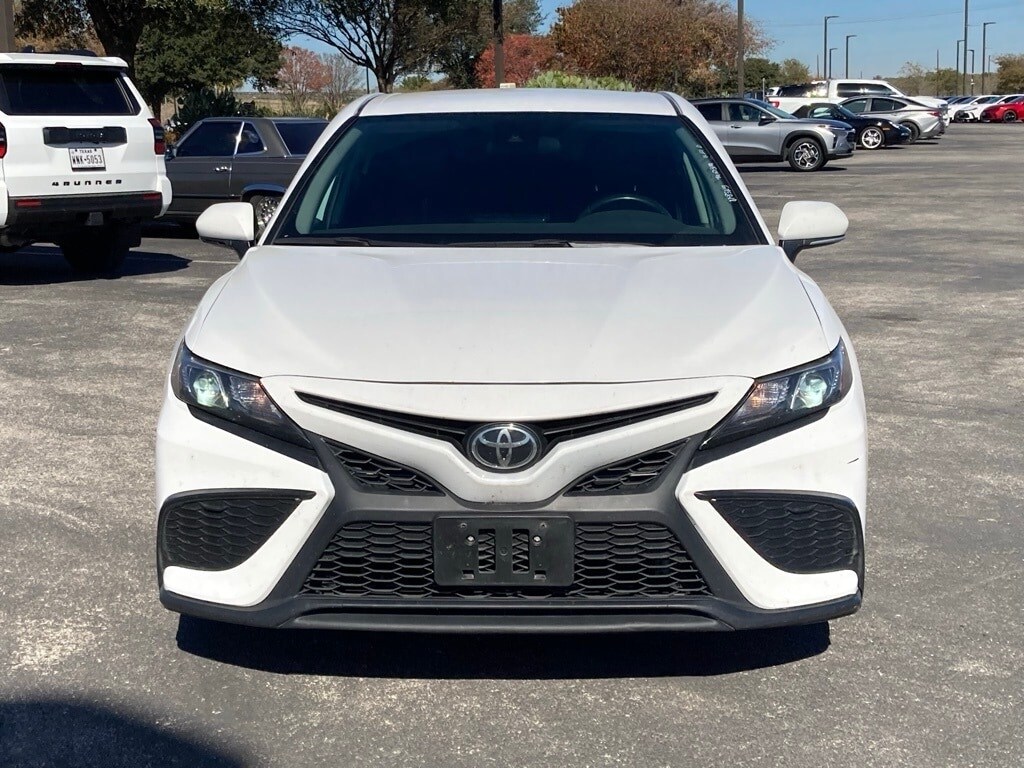 2024 Toyota Camry SE photo 2