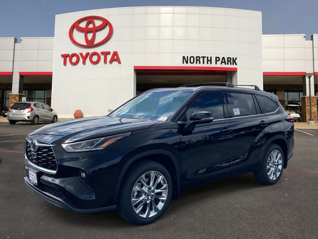 2026 Toyota Highlander SUV 