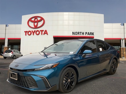 2025 Toyota Camry SE Sedan